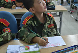 121军事冬令营分析孩子写作业慢的原因