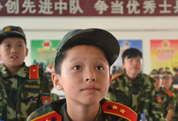 上海121军事冬令营告诫家长批评孩子要找对时间