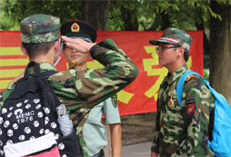 上海军校冬令营希望在学习上给孩子必要的指导