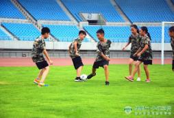 安徽青少年足球冬令营的师资专业吗？