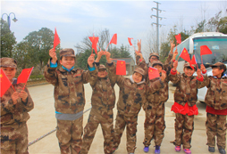 女孩子参加寒假军事体验训练营能提高什么