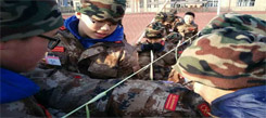 孩子通过北京西点军训冬令营学会吃苦