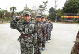 参加青少年军事冬令营需要做的准备工作