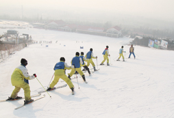 北京周边有哪些滑雪冬令营课程？
