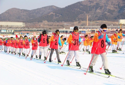 2024滑雪冬令营诚邀孩子一起去哈尔滨滑雪