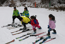 2024年湖北滑雪营要多少钱？