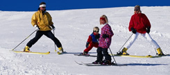 自救冬令营分享冬季滑雪安全知识