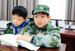 在四川中小学生军事冬令营中有哪些活动