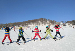 青少年可以参加滑雪冬令营吗？