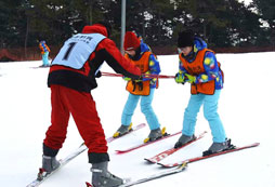童年时光冬令营的滑雪场怎么样？