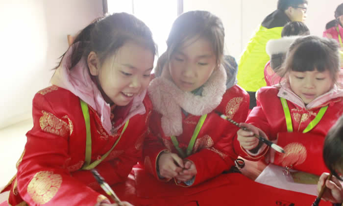 国学文化冬令营提升孩子人文素养