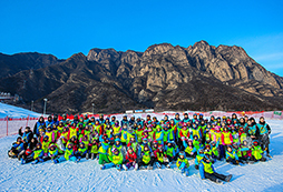 YuYoung青少年营地滑雪冬令营带孩子度过愉快的假期！