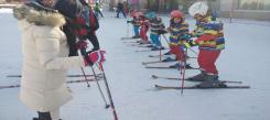 武汉小学生滑雪冬令营有哪些安全措施？