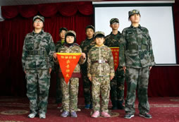 上海西点军事营重视孩子的情商教育