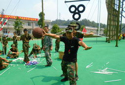 浙江军事冬令营让孩子得到全方位的锻炼！