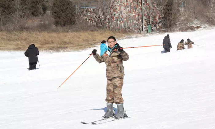 我们来户外滑雪啦！