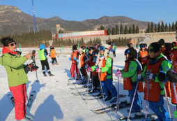 滑雪训练营带你看初学者的基本学习过程