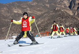 巨人冬令营介绍滑雪中的摔倒及起身