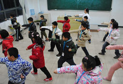 北京小鬼当家冬令营解读如何科学对待孩子的分数