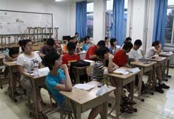 深圳寒假冬令营可让孩子在游戏中学习英语